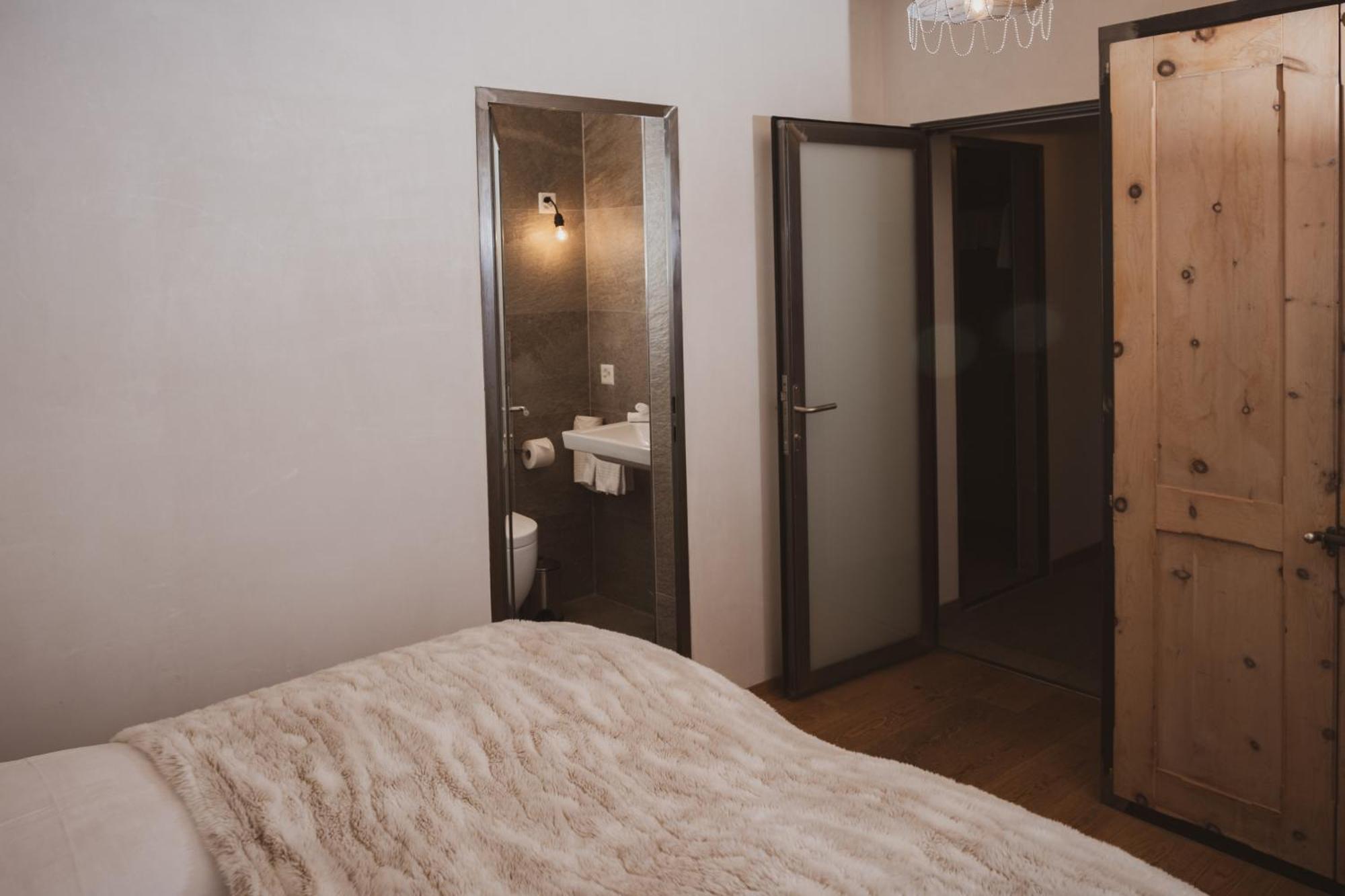 Backstage Hotel Serviced Apartments Zermatt Esterno foto